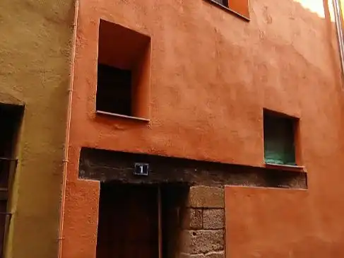 Vista exterior de Dúplex en venda en Sant Joan de les Abadesses amb Traster, Moblat i Balcó