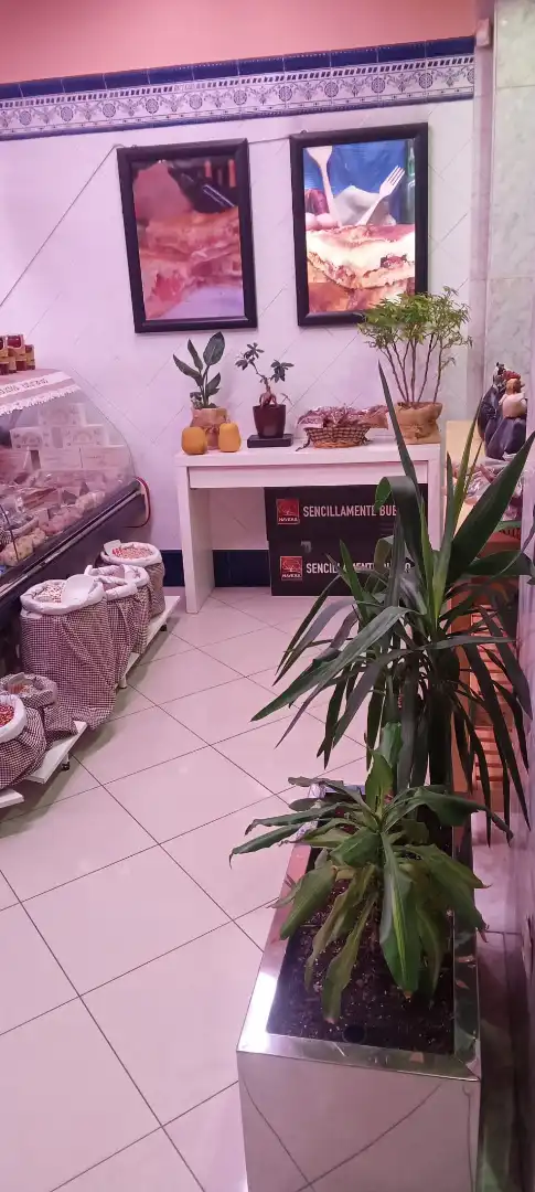 Business premises for sale in Calle Ramón y Cajal, imagen 2