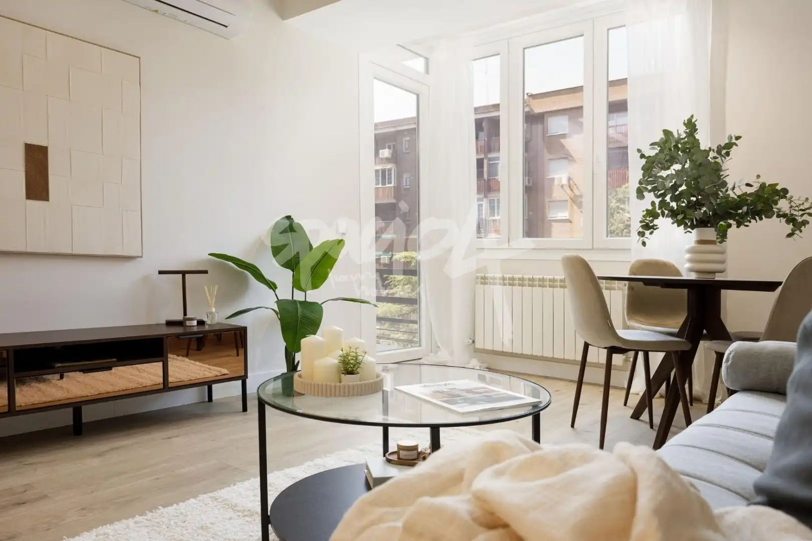 Living room of Flat for sale in Madrid  with Air Conditioner, Heating and Terrace