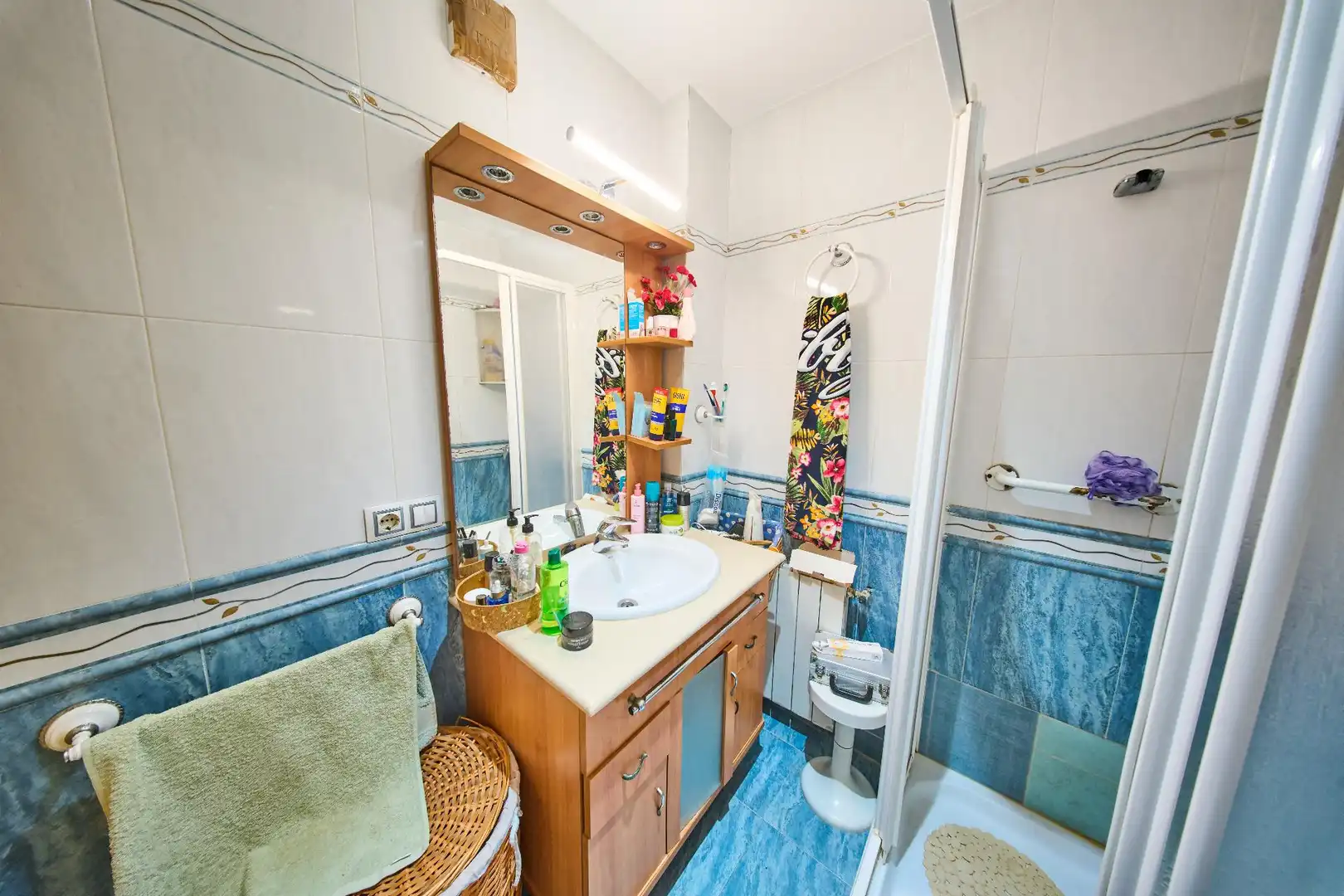Bathroom of Country homes for sale in Baza  with Air Conditioner, Heating and Terrace
