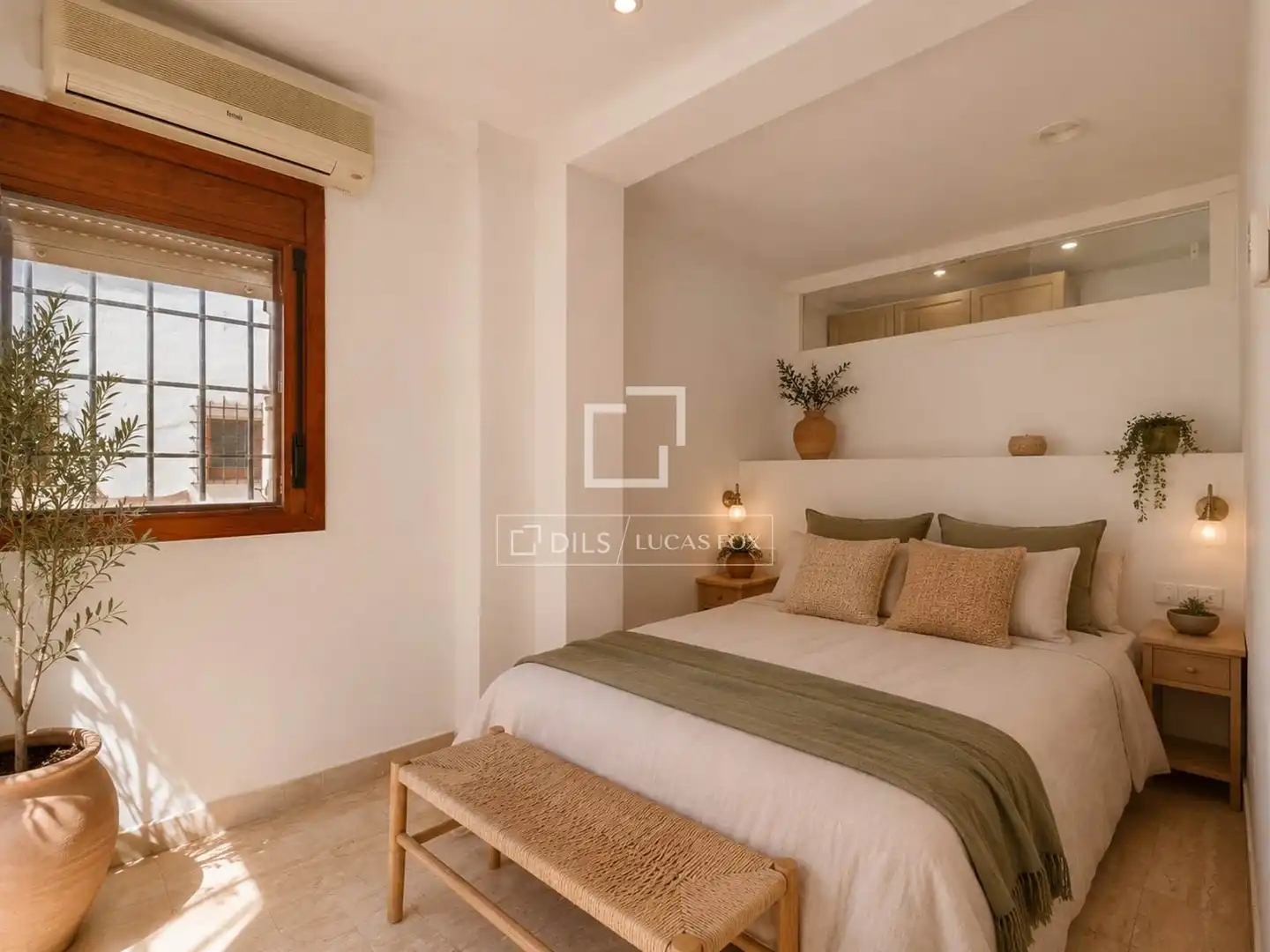 Bedroom of Flat for sale in Vilanova i la Geltrú  with Air Conditioner and Heating