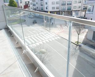 Vista exterior de Apartament de lloguer en Pontevedra Capital  amb Calefacció, Parquet i Traster