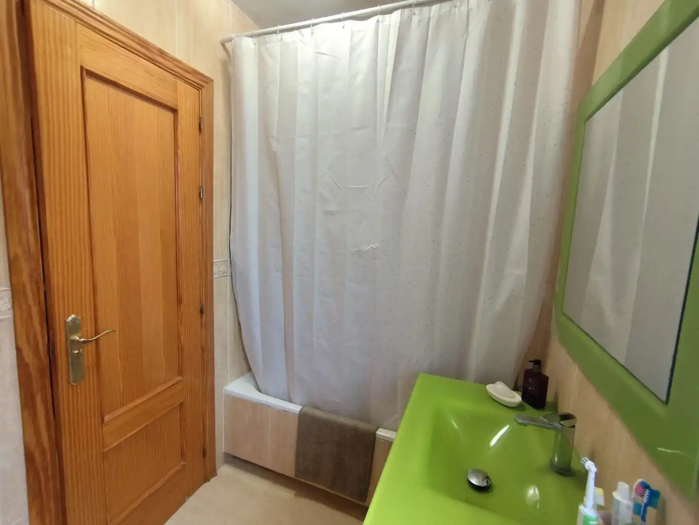 Bathroom of Detached homes for sale in Pioz  with Private garden