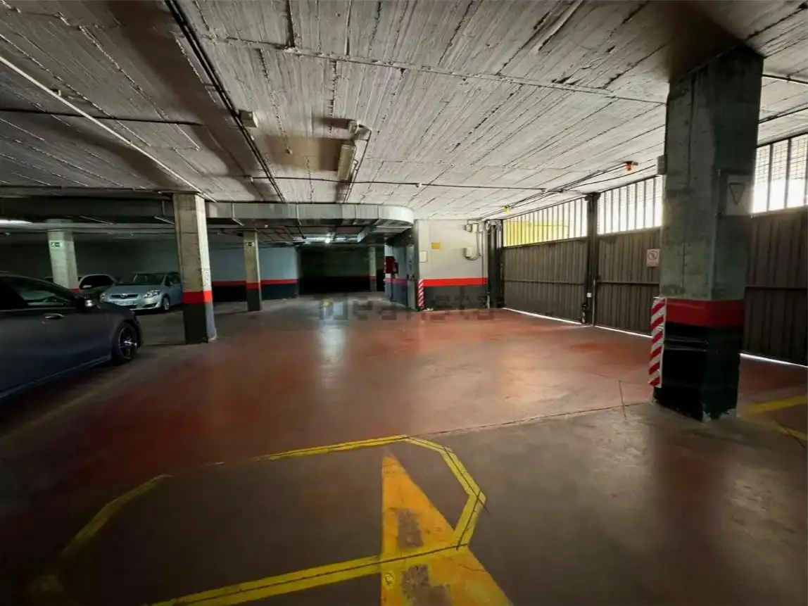 Parkplatz von Garage zum Verkauf in Getafe