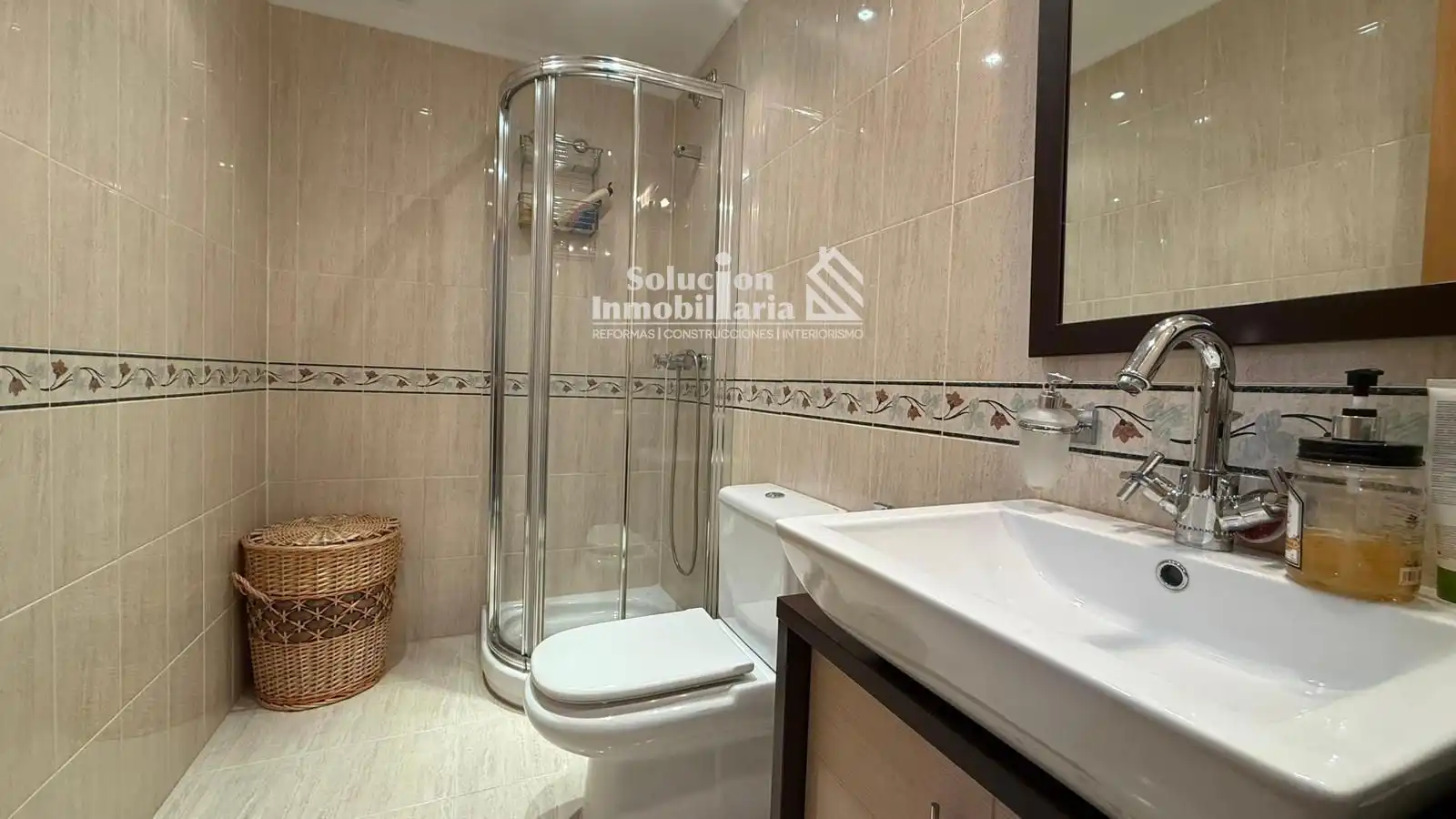 Baño de Casa adosada en venta en Carrascal de Barregas con Calefacción, Terraza y Amueblado