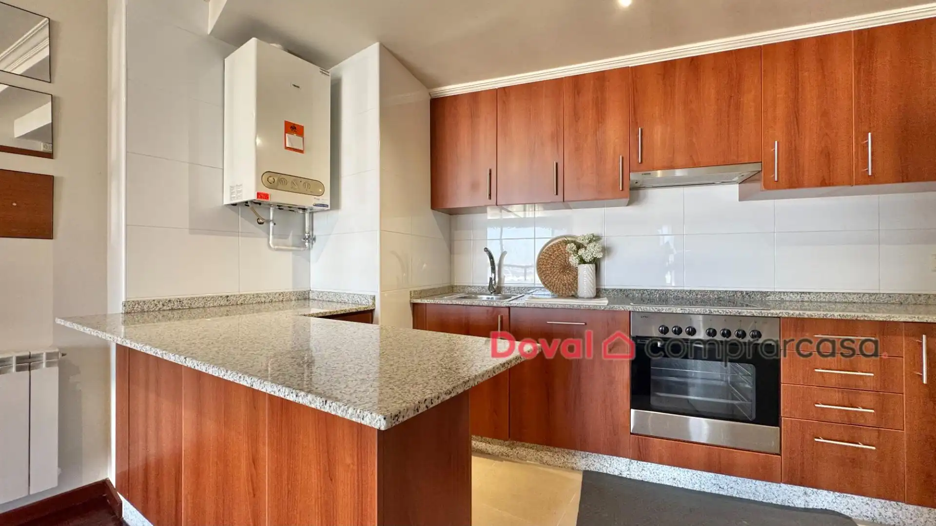 Kitchen of Flat for sale in Vigo   with Heating and Storage room