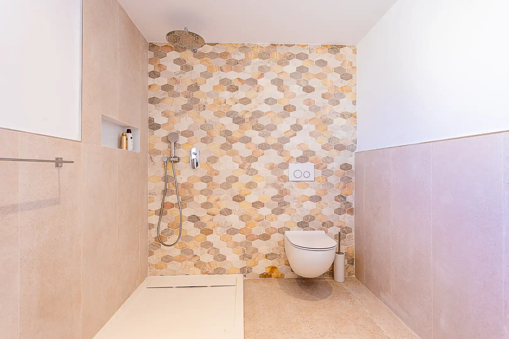 Baño de Ático en venta en Marbella con Aire acondicionado, Terraza y Trastero