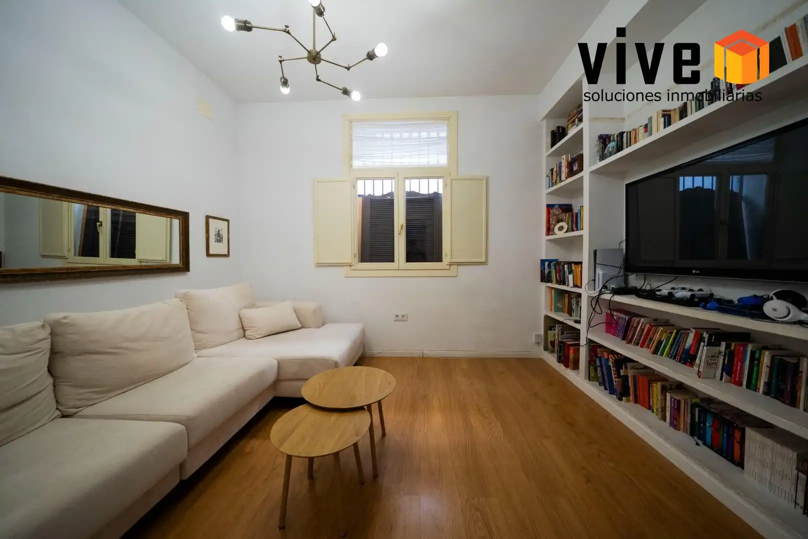 Sala de estar de Casa o chalet en venta en Sevilla con Aire acondicionado, Calefacción y Jardín privado
