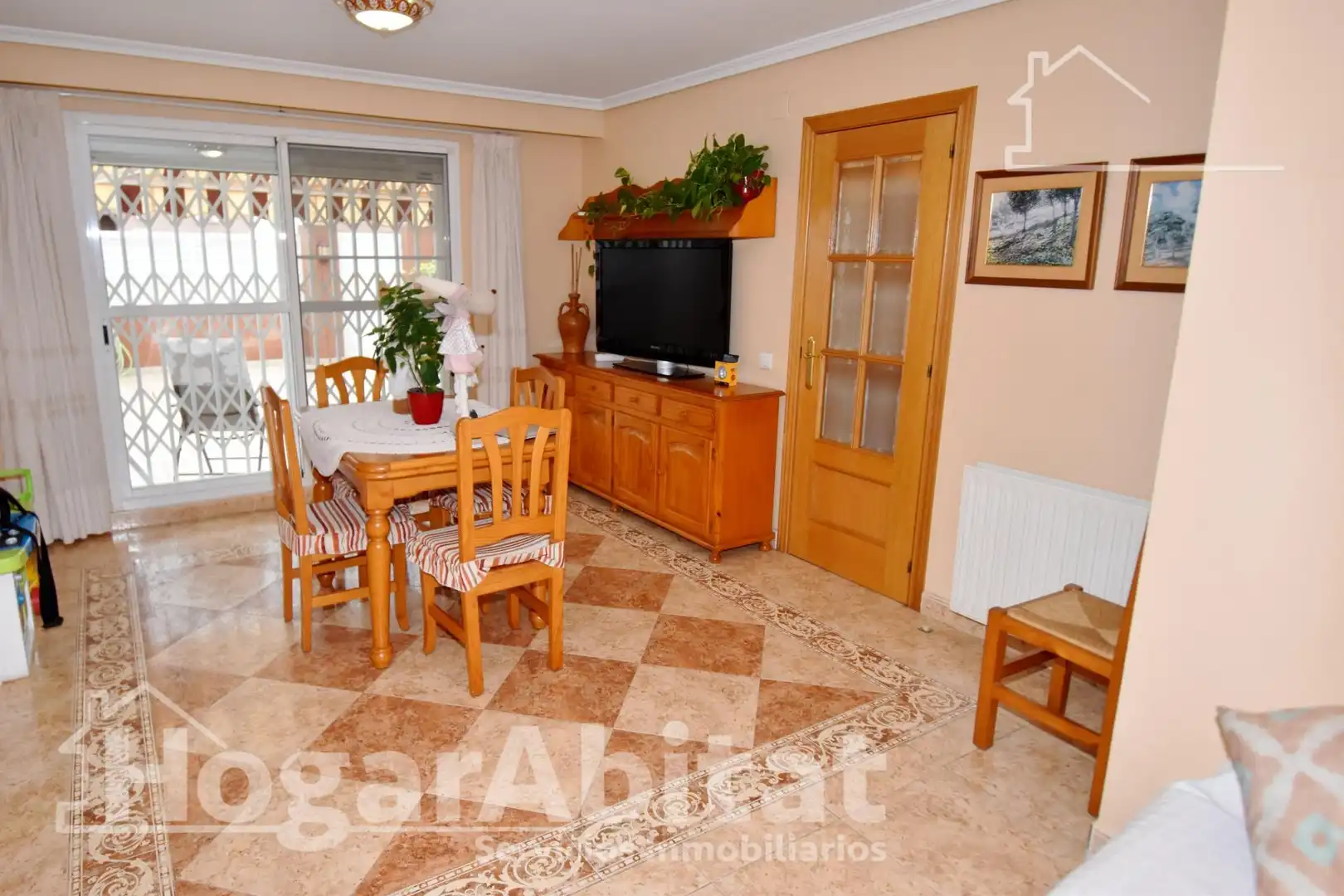 Sala d'estar de Casa adosada en venda en Vila-real amb Aire condicionat, Calefacció i Terrassa