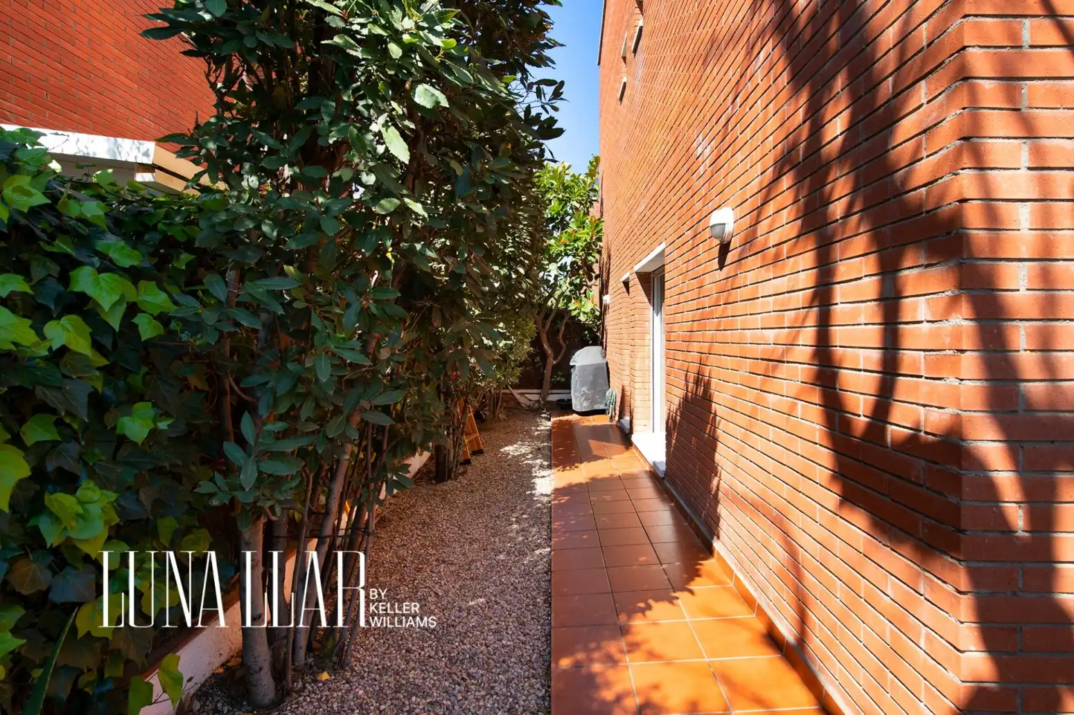 Exterior view of Detached homes for sale in Sant Joan Despí  with Heating and Parquet flooring