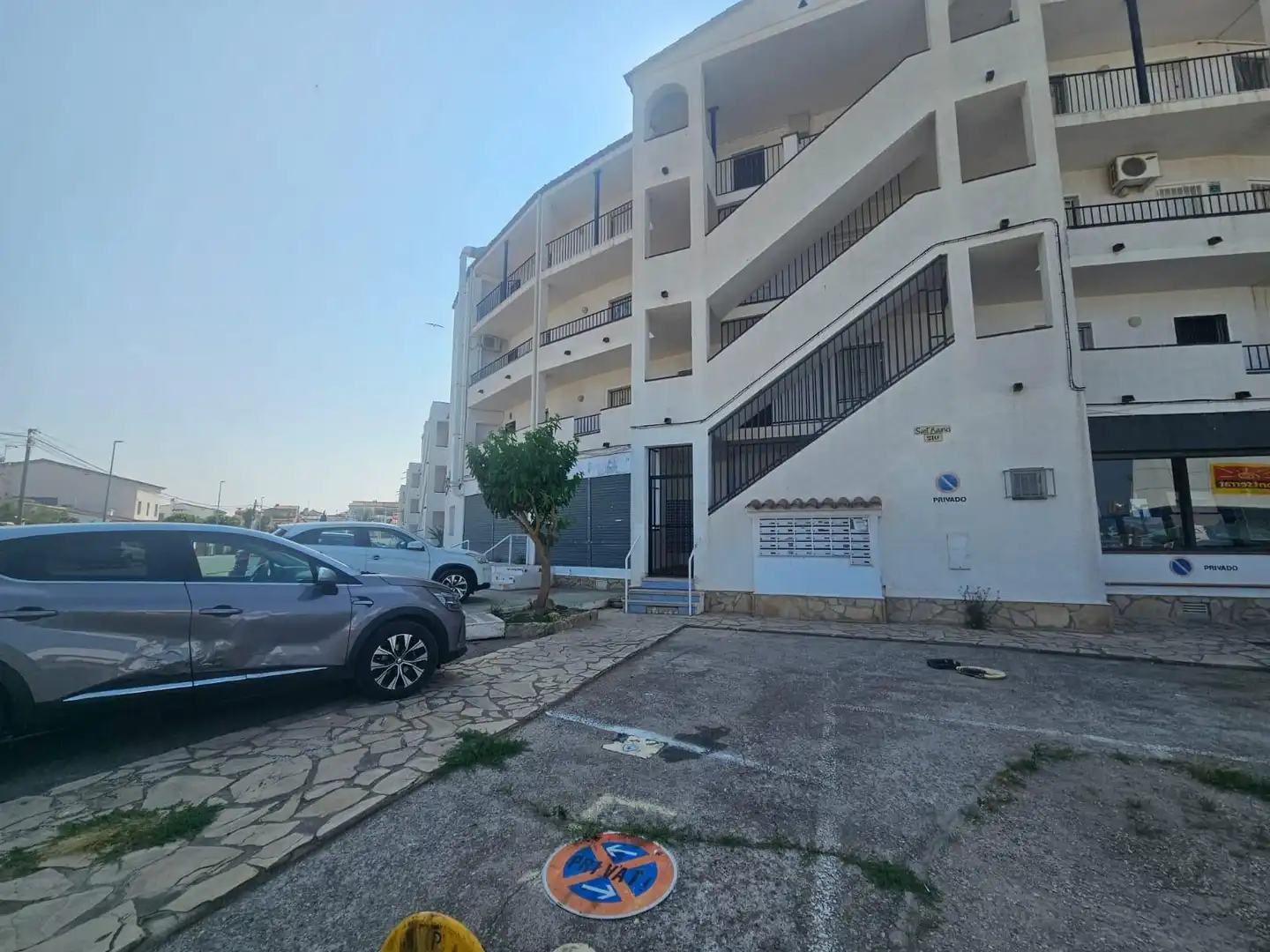 Parking de Apartamento en venta en Empuriabrava con Aire acondicionado, Calefacción y Jardín privado