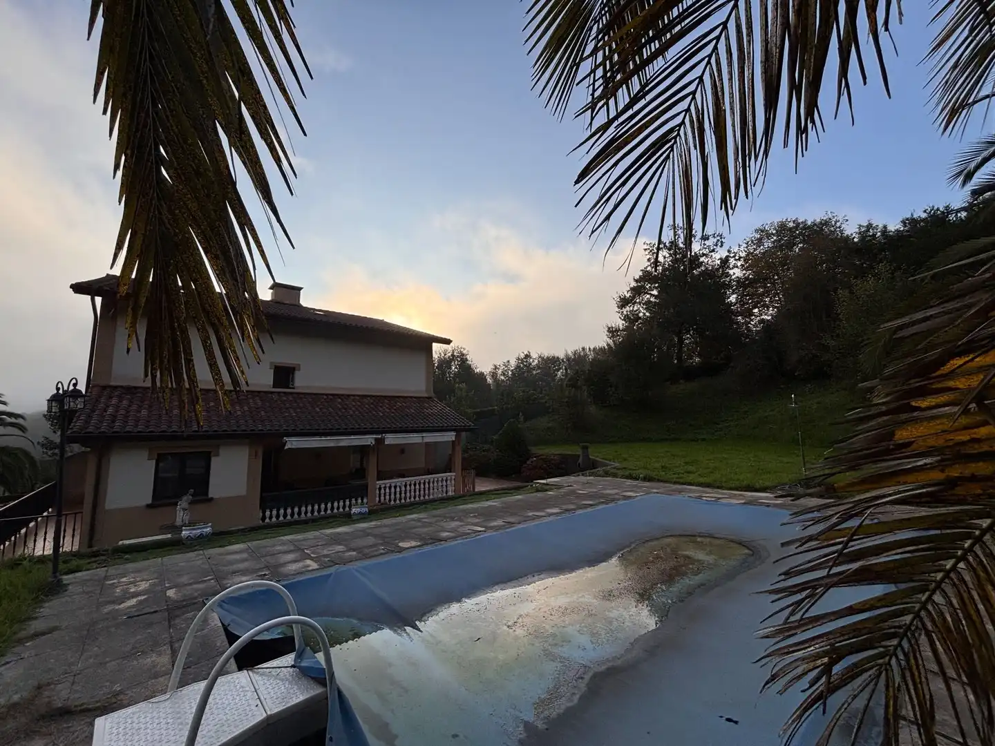 Piscina de Casa o xalet en venda en Irun  amb Calefacció, Jardí privat i Traster