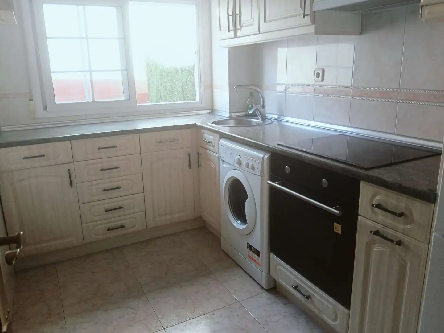 Kitchen of Flat for rent in Zaragoza  with Air Conditioner, Heating and Terrace