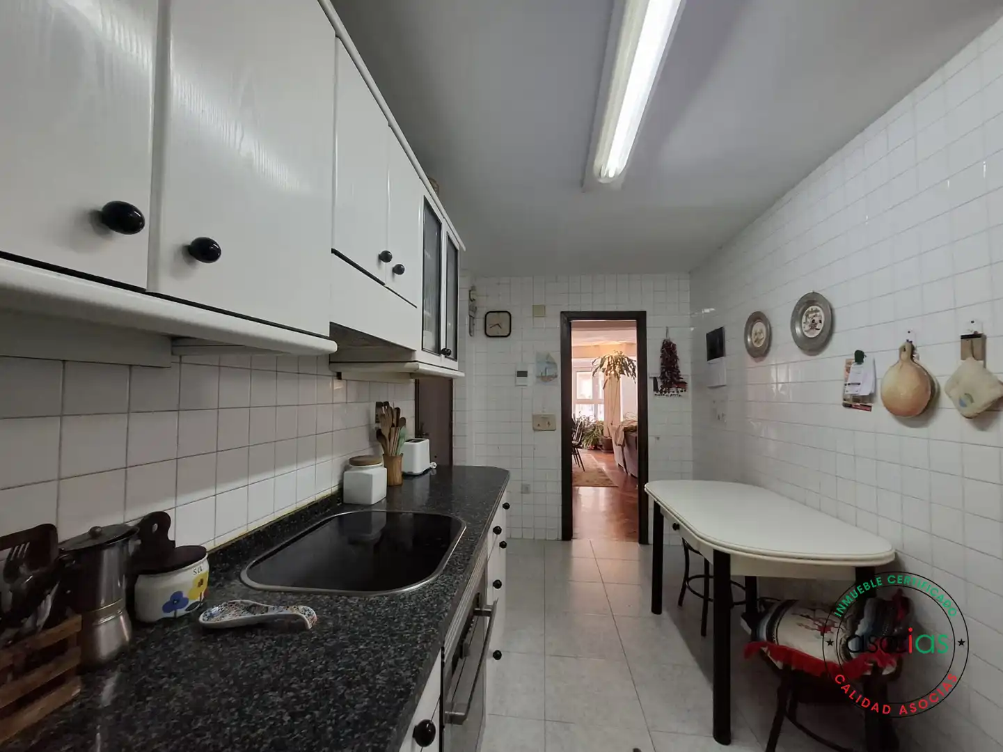 Cuina de Pis en venda en Gijón  amb Calefacció, Parquet i Terrassa