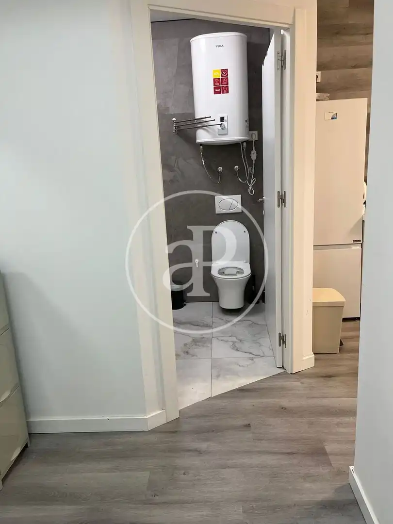 Bany de Pis de lloguer en Benifaió amb Aire condicionat, Calefacció i Moblat