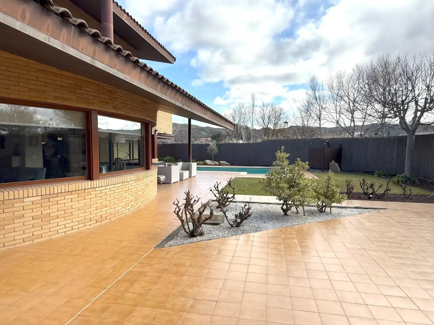 Terraza de Casa o chalet en venta en Cadrete con Aire acondicionado, Calefacción y Jardín privado