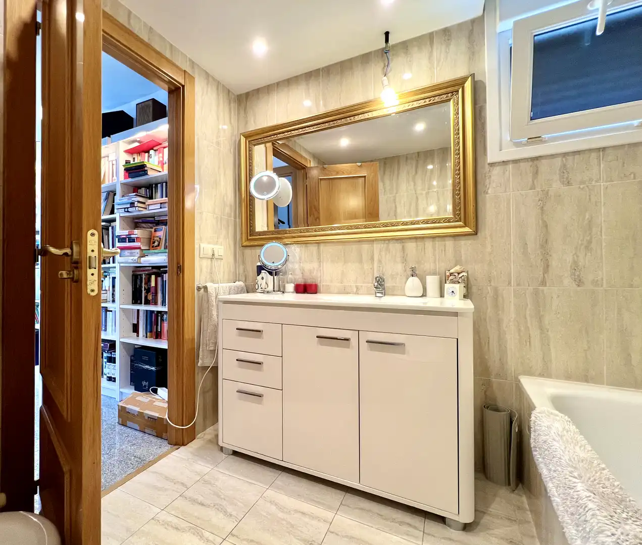 Bany de Casa o xalet en venda en Haro amb Calefacció, Jardí privat i Parquet