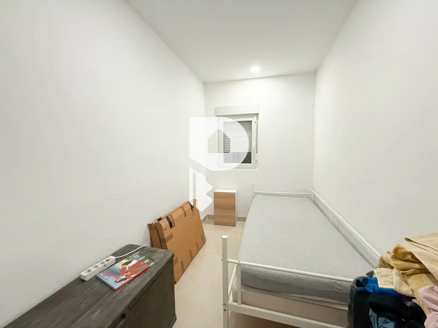 Habitación de Casa o chalet en venta en Sant Vicenç Dels Horts con Aire acondicionado, Calefacción y Jardín privado