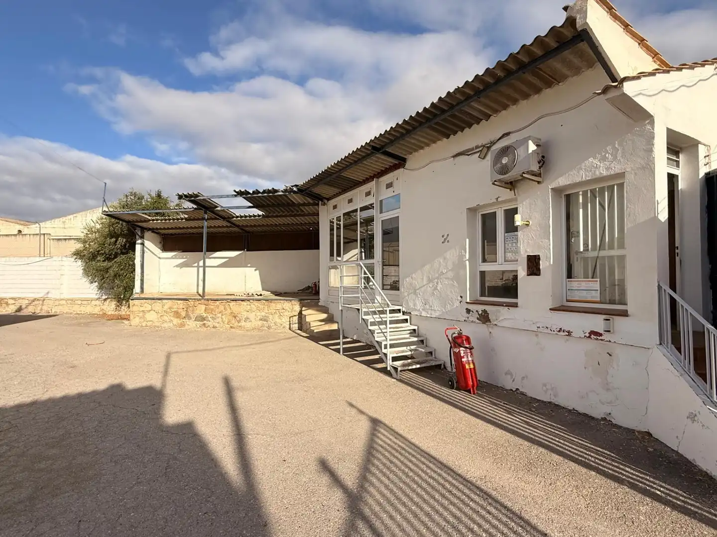 Vista exterior de Terreno industrial en venta en Jaén