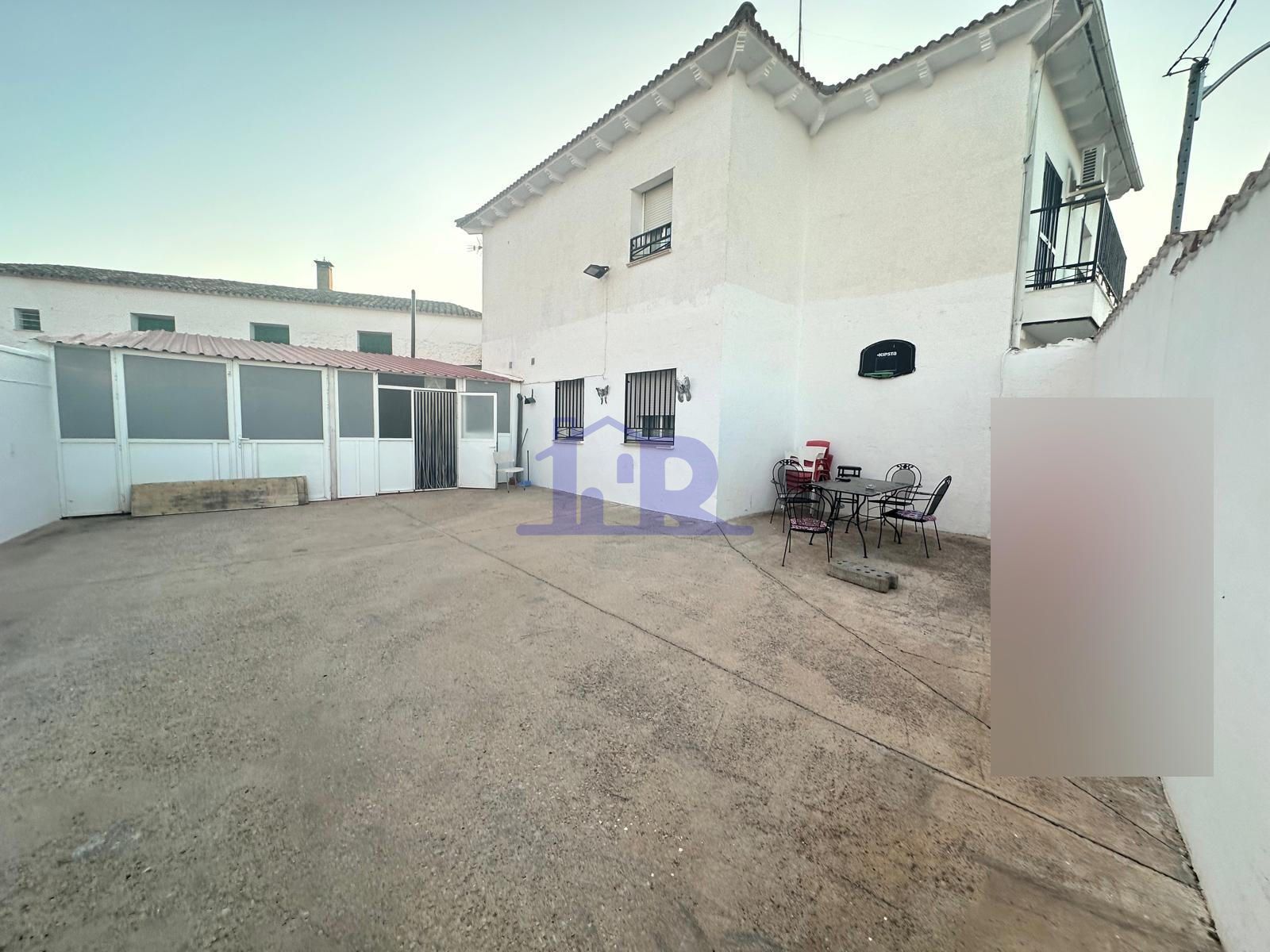 Exterior view of House or chalet for sale in Horcajo de Santiago  with Air Conditioner, Heating and Private garden