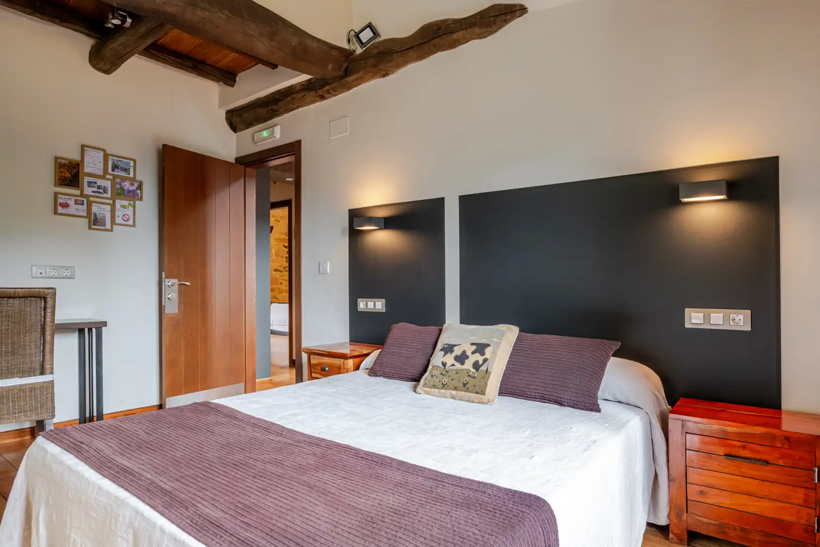 Bedroom of Commercial properties for sale in Friol  with Furnished
