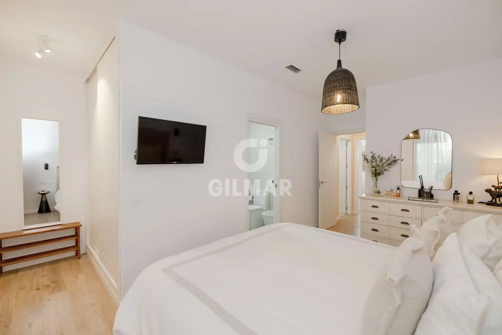 Habitación de Piso en venta en Torremolinos con Calefacción, Jardín privado y Trastero