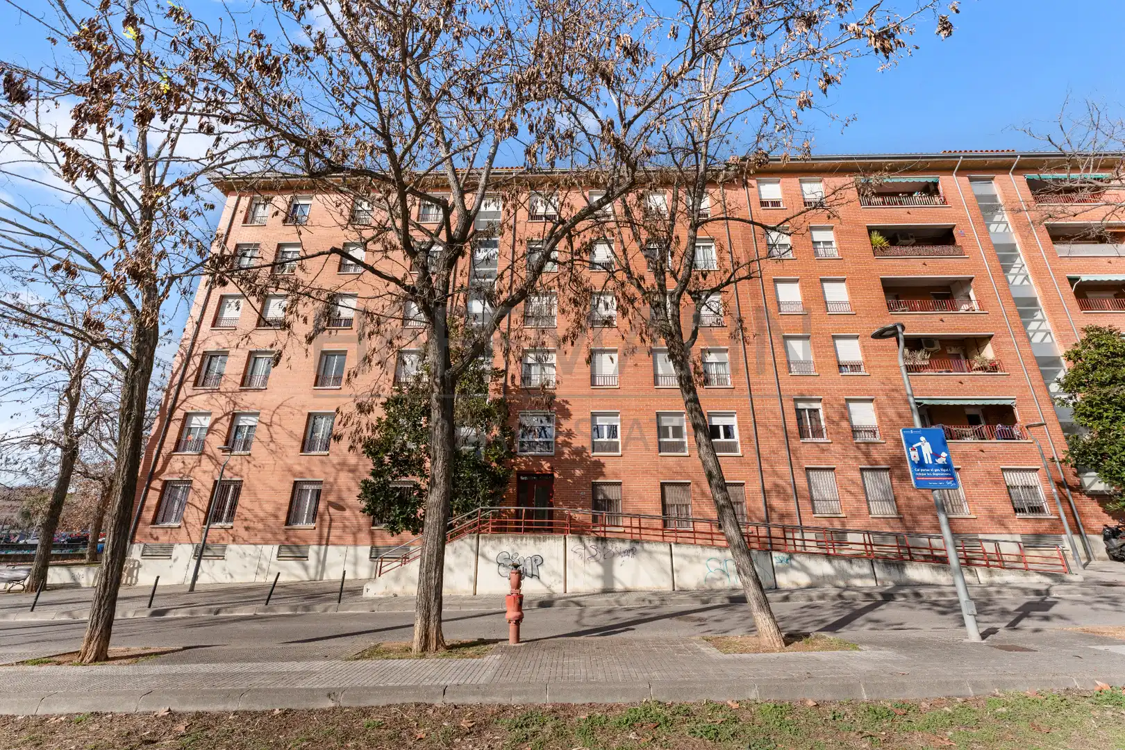 Exterior view of Flat for sale in Terrassa  with Air Conditioner, Heating and Furnished