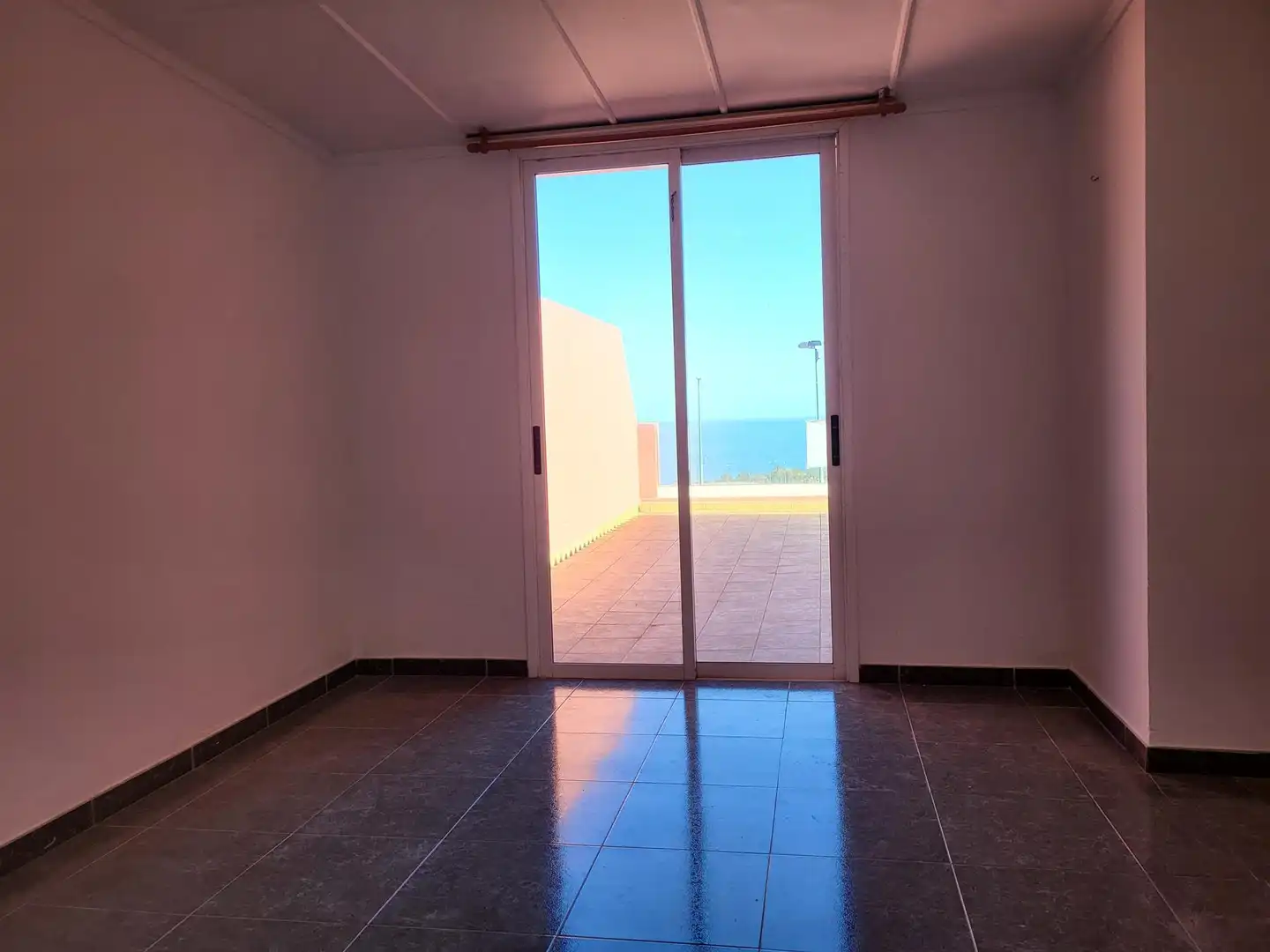 Dormitori de Apartament en venda en Puerto de la Cruz amb Terrassa i Piscina
