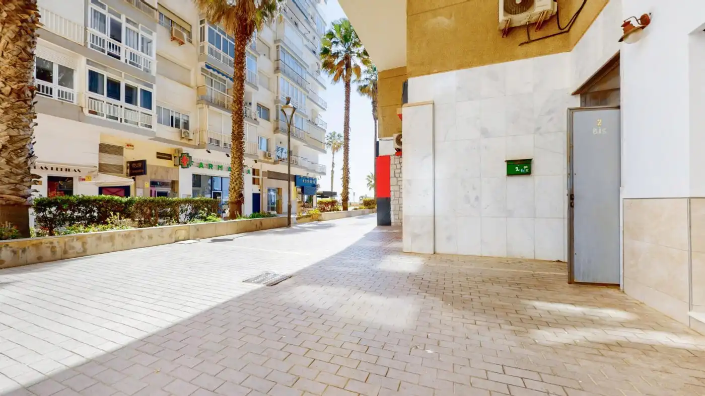 Exterior view of Commercial properties for sale in Málaga