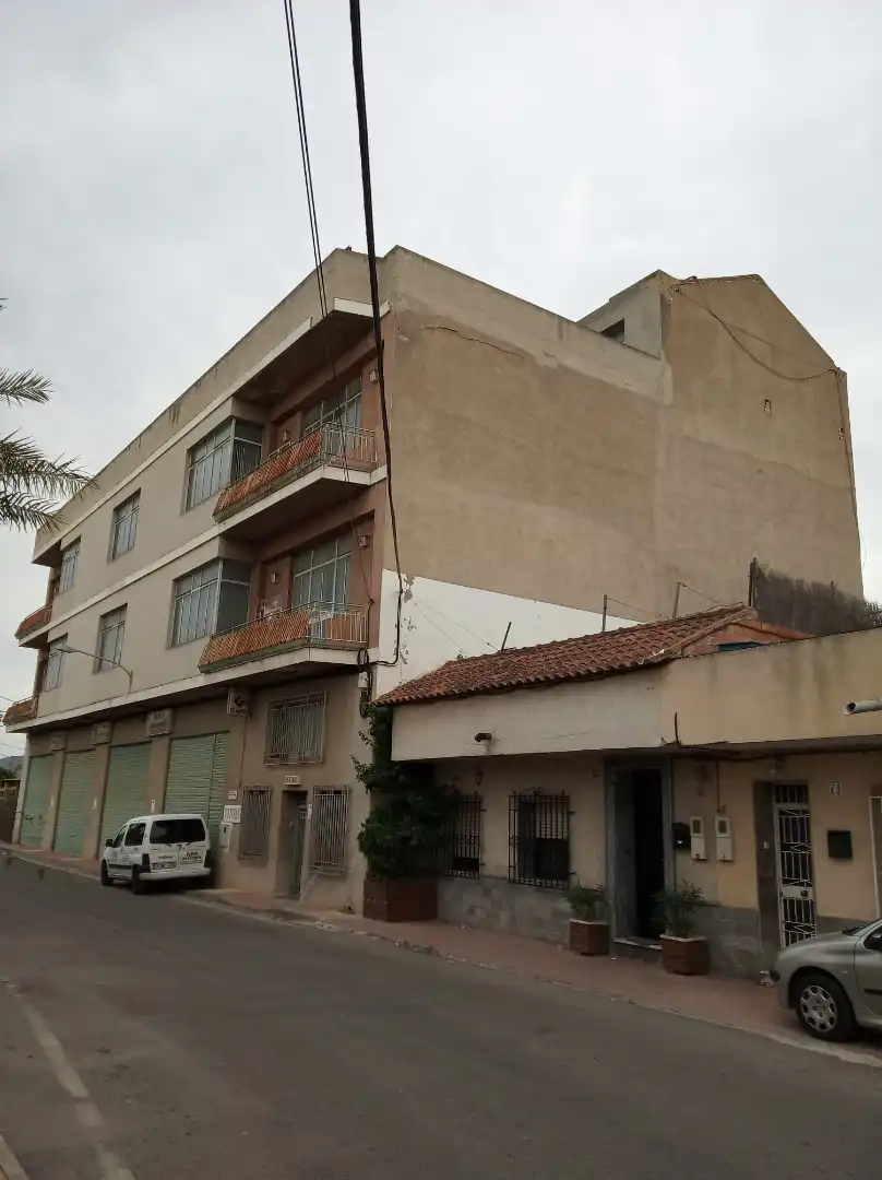 Vista exterior de Edificio en venta en Murcia