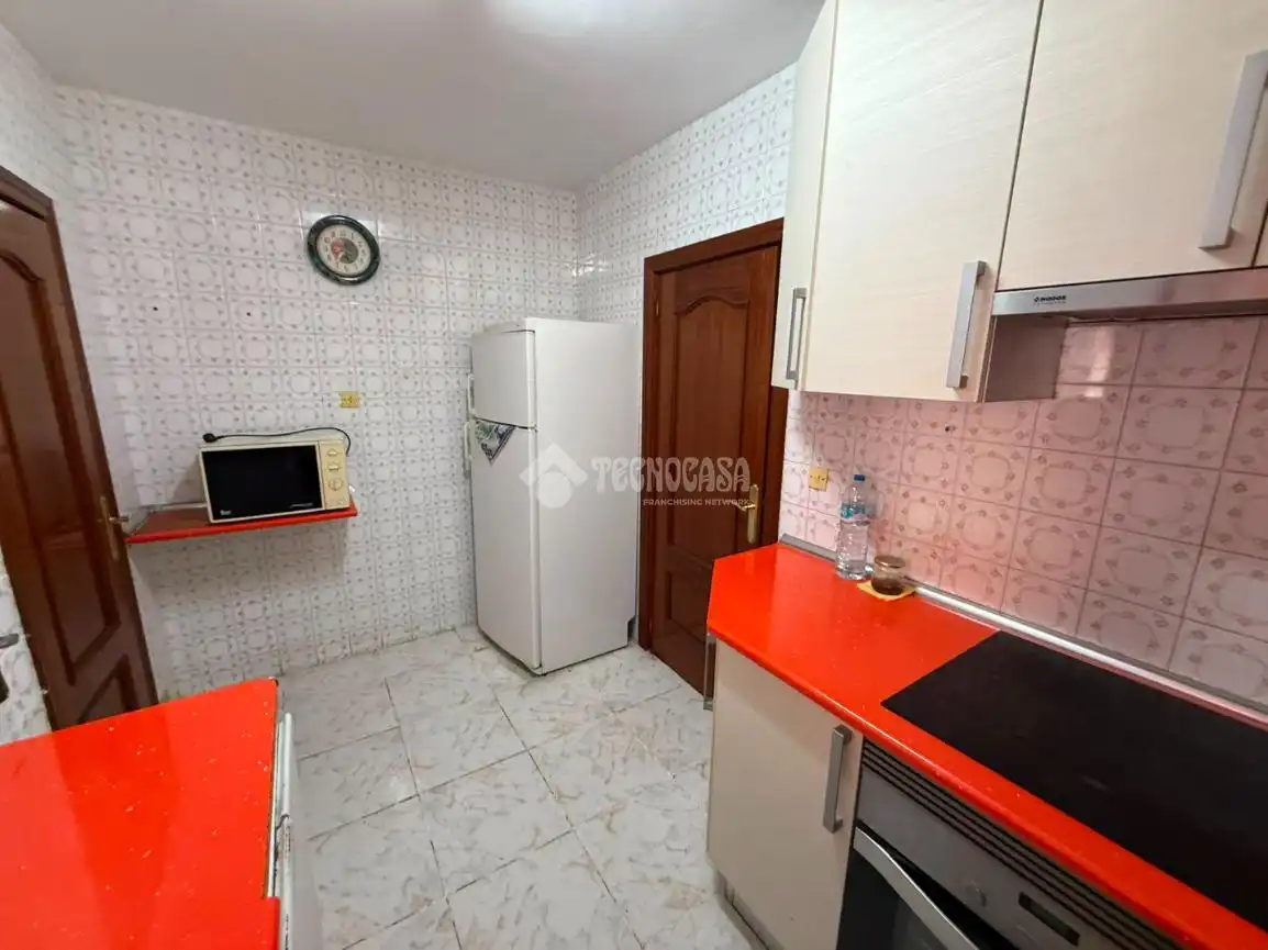 Kitchen of Flat for sale in Alcalá de Henares  with Air Conditioner and Heating