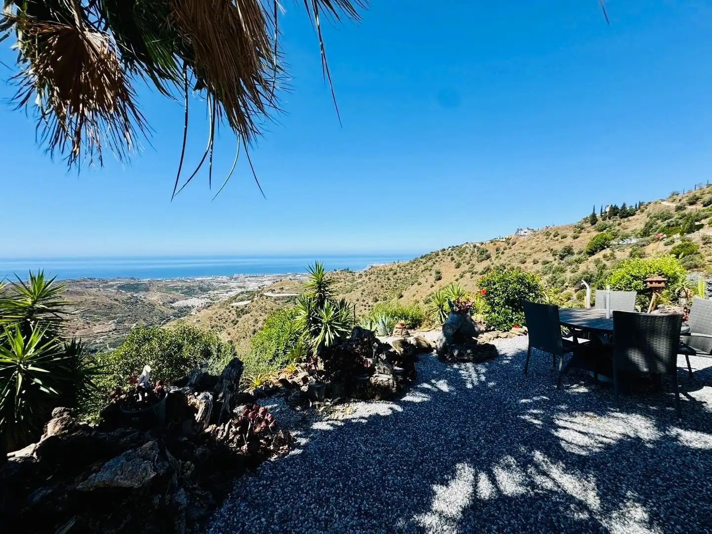 Vista exterior de Casa o xalet en venda en Arenas amb Aire condicionat, Jardí privat i Traster