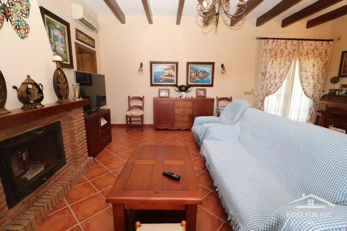 Sala d'estar de Casa o xalet de lloguer en Alhaurín El Grande amb Aire condicionat, Jardí privat i Terrassa