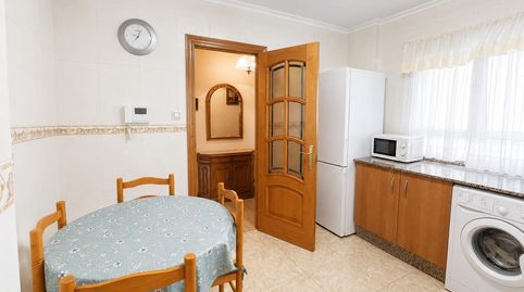 Foto 5 de Piso en venta en Calle Ramon y Cajal , El Carbayedo - El Quirinal, Avilés