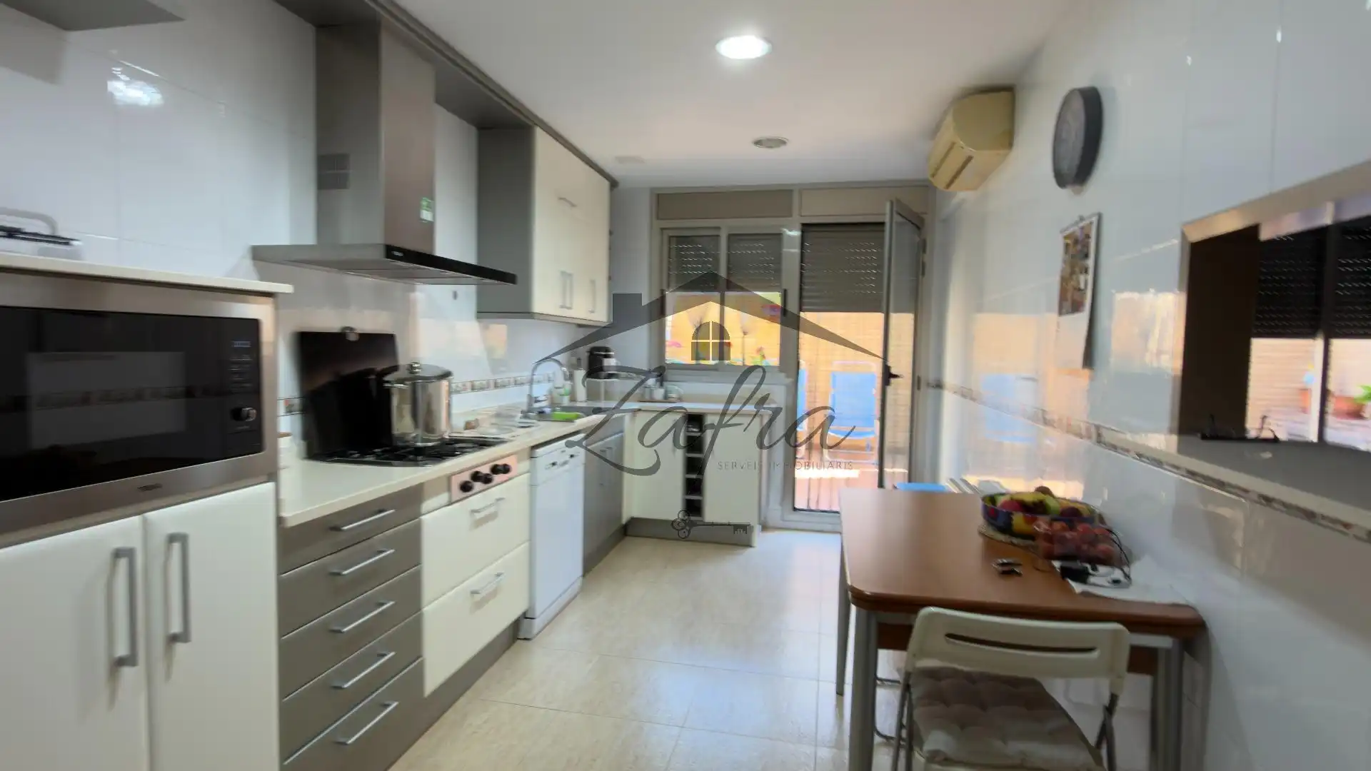 Cocina de Casa adosada en venta en Badalona con Calefacción y Terraza