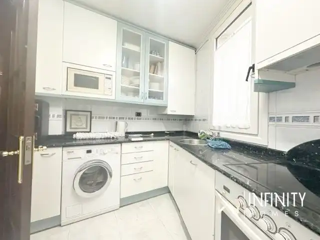 Cocina de Piso de alquiler en Bilbao  con Calefacción