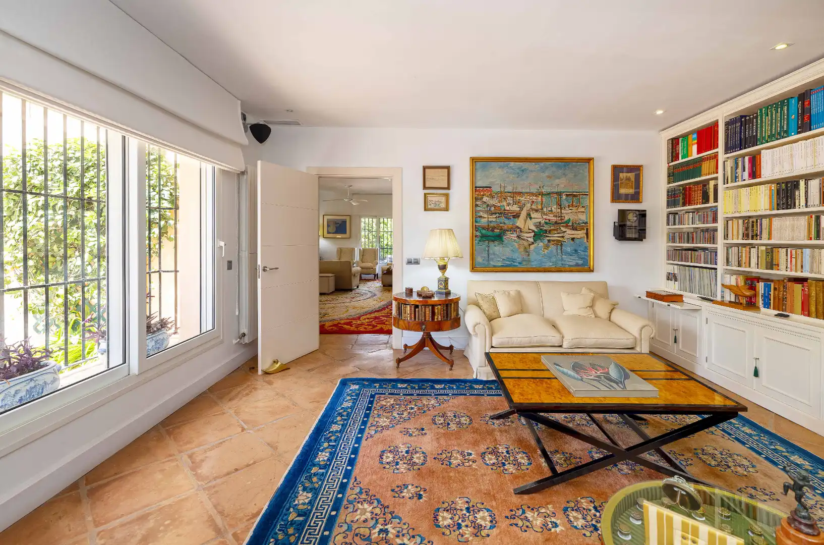 Sala d'estar de Casa o xalet en venda en Málaga amb Aire condicionat, Calefacció i Jardí privat
