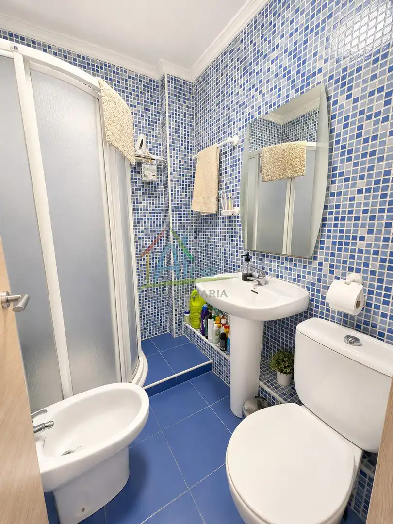 Badezimmer von Maisonette zum Verkauf in Isla Cristina mit Klimaanlage, Terrasse und Möbliert