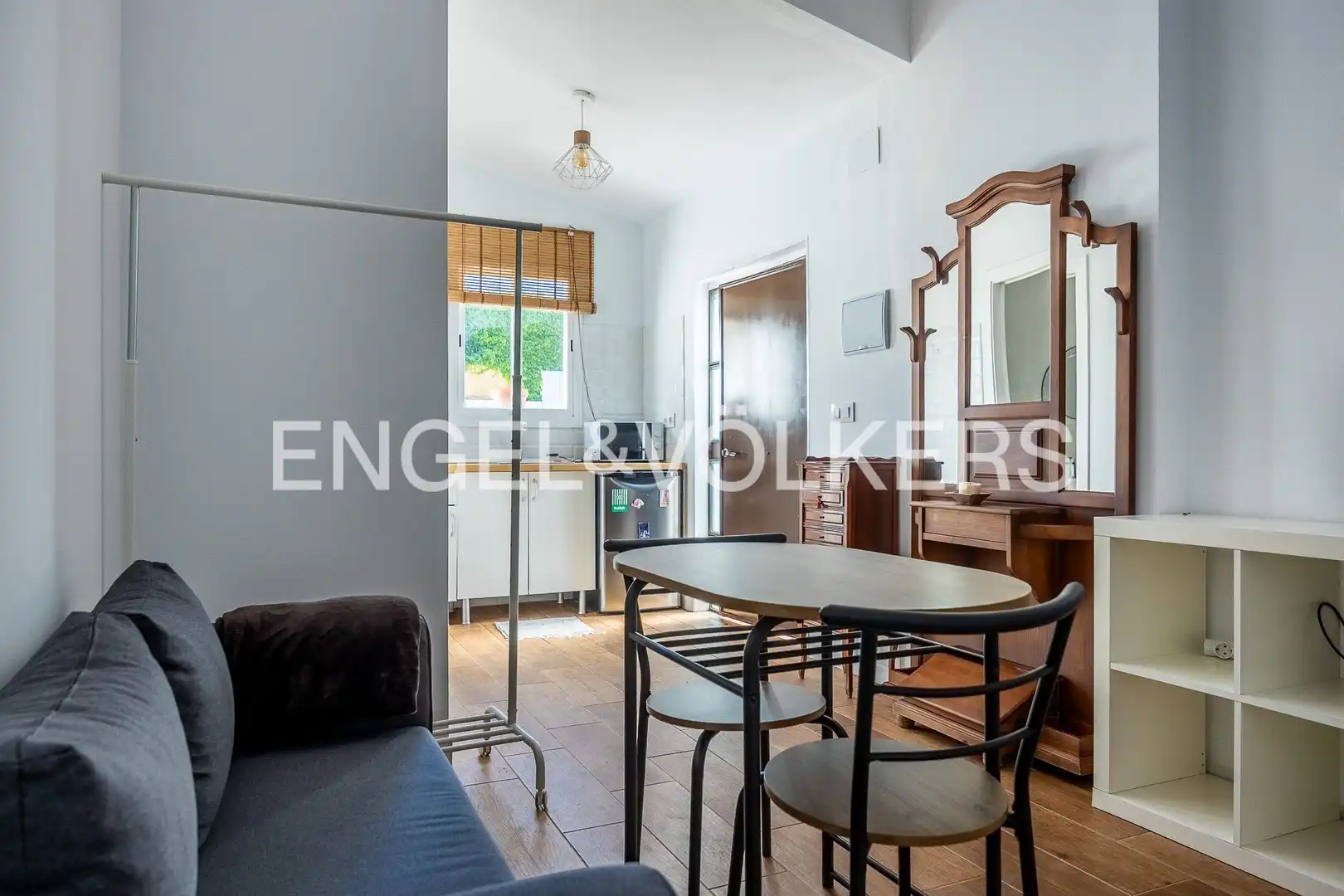 Balcony of Houses for sale in Valencina de la Concepción  with Air Conditioner, Heating and Private garden