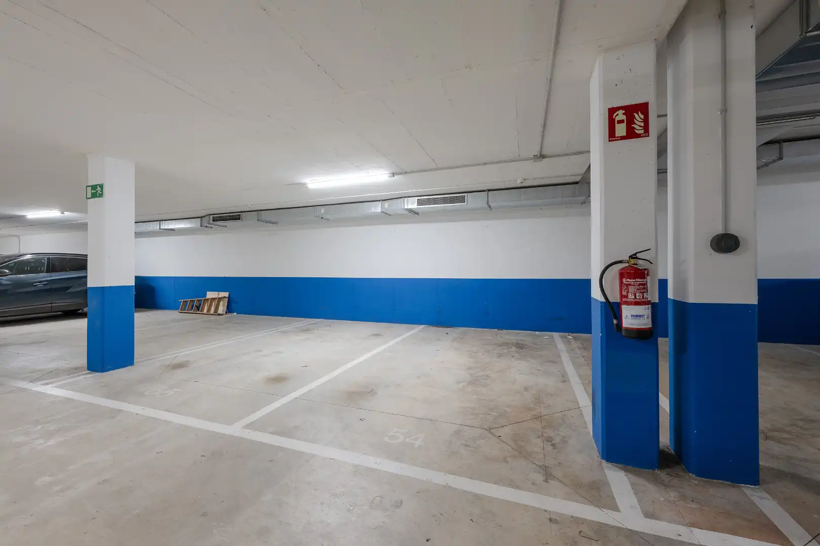 Parking de Ático en venta en Sant Adrià de Besòs con Aire acondicionado, Calefacción y Parquet