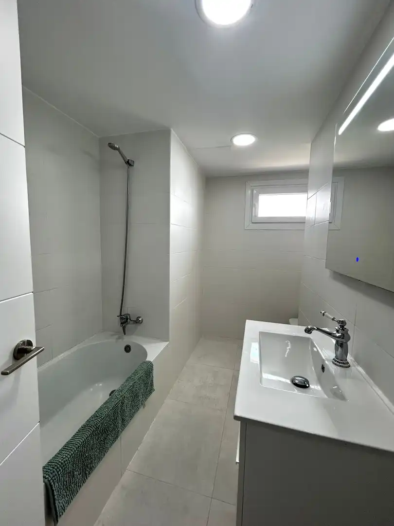 Baño de Apartamento de alquiler en Fuengirola