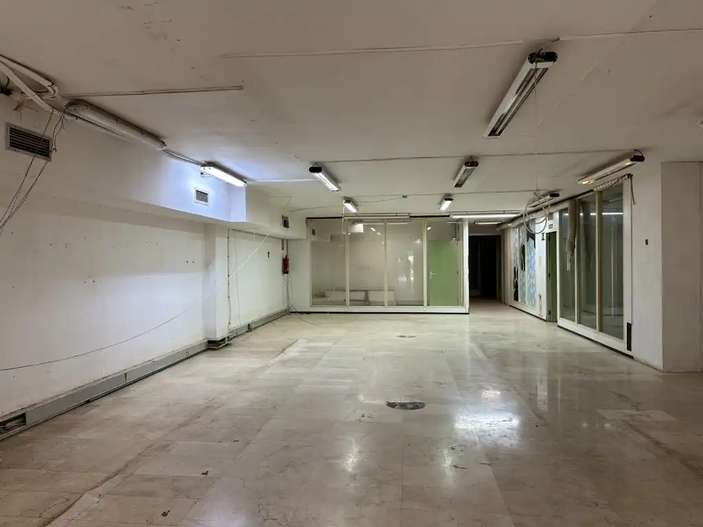 Local commercial à vendre à Avenida Cornella, imagen 3