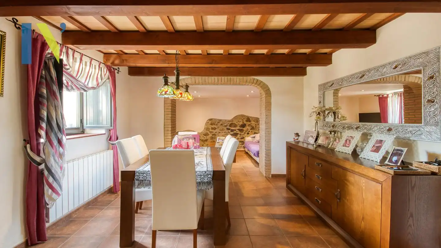 Comedor de Finca rústica en venta en Sant Gregori