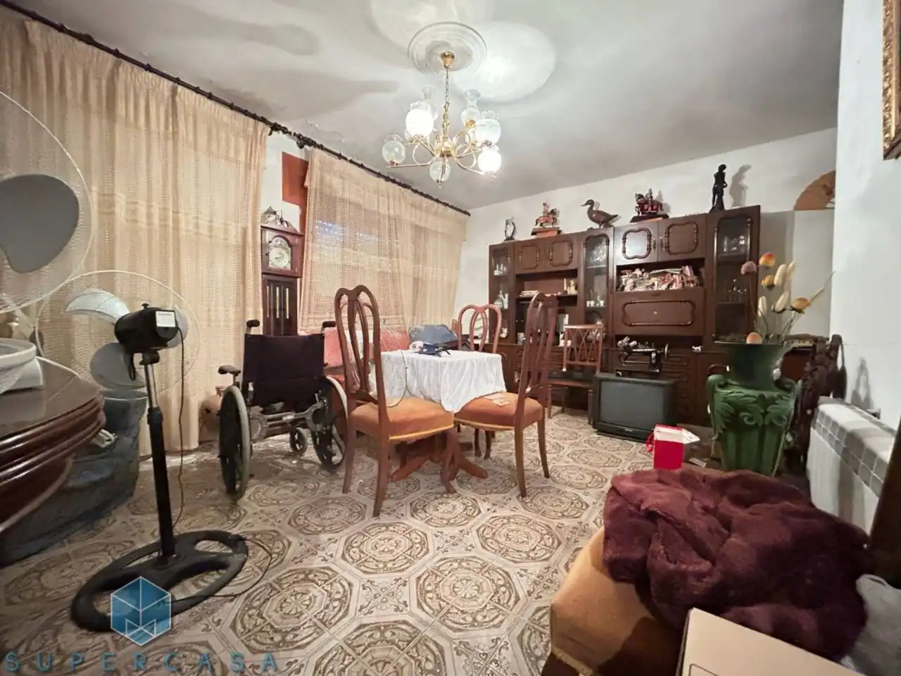 Sala d'estar de Casa o xalet en venda en Bargas amb Calefacció, Jardí privat i Terrassa