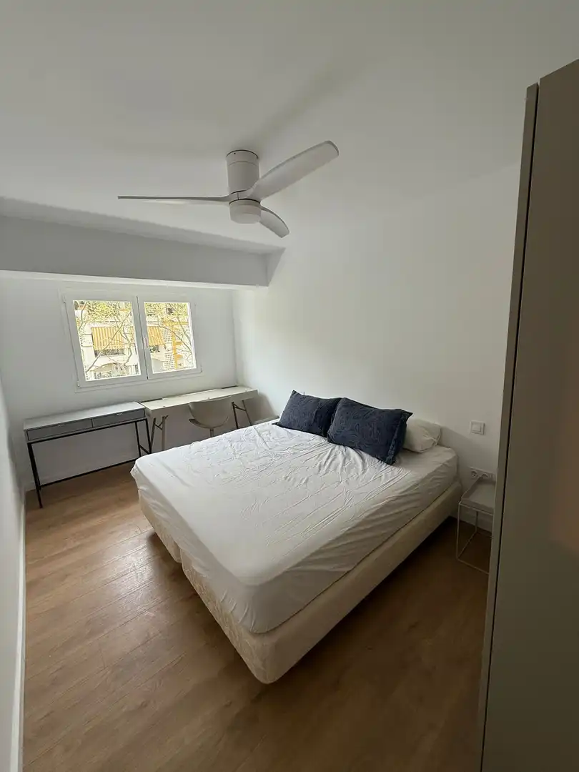 Habitación de Apartamento de alquiler en Marbella con Aire acondicionado, Calefacción y Terraza