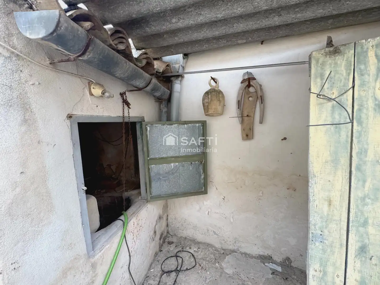 Casa adosada en venta en Algueña con Terraza