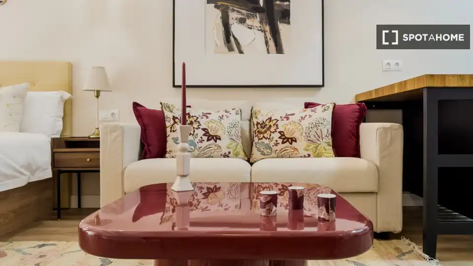 Flat with terrace to rent in Ciutat Vella, imagen 6