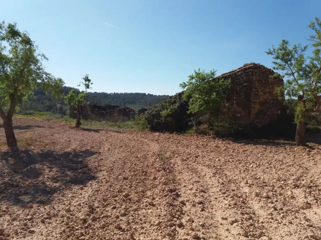 Casa rústica en venda a Valdeltormo, imagen 3