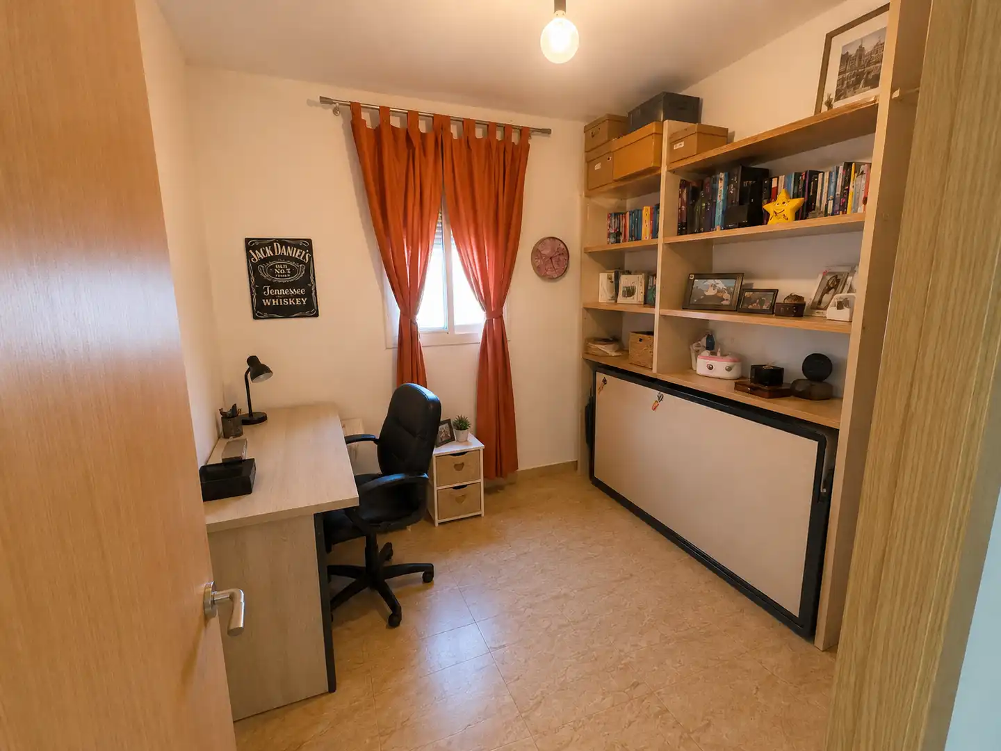 Schlafzimmer von Erdgeschoss zum Verkauf in Cornellà de Llobregat
