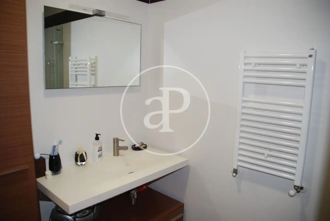 Baño de Piso de alquiler en Valencia con Aire acondicionado, Calefacción y Amueblado